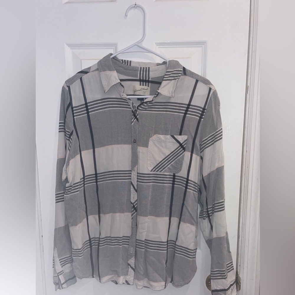 Universal Thread plaid long sleeve button down size Large